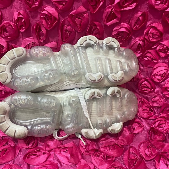 WOMEN'S NIKE AIR VAPORMAX FLYKNIT 3 RUNNING SHOES - Picture 7 of 9